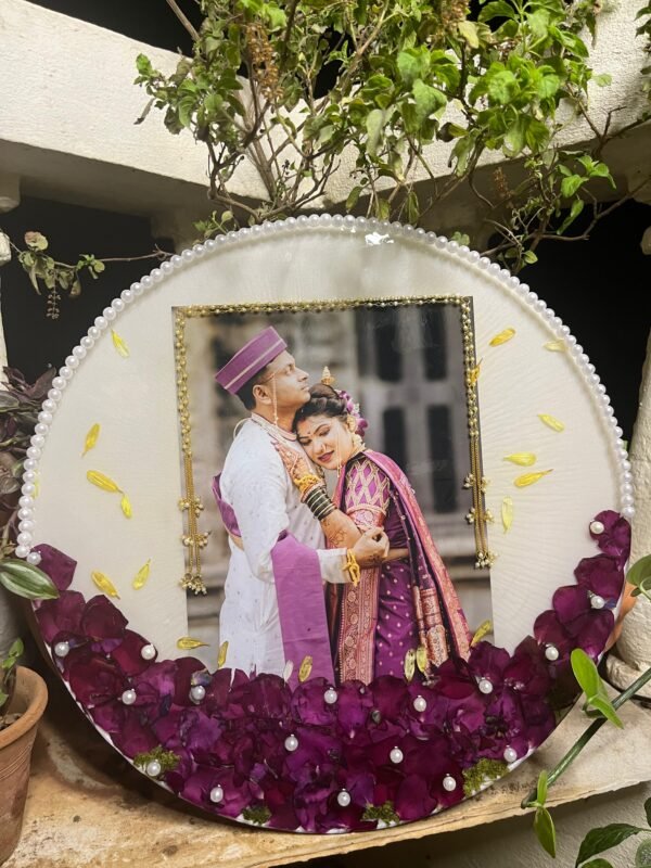 Royal Pearl Varmala Preservation Frame (Customized)