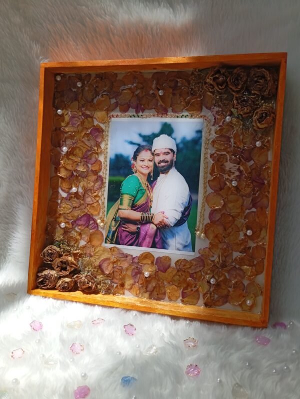 Golden Petal Memory Box Wedding Bloom Preservation Frame (Customized)