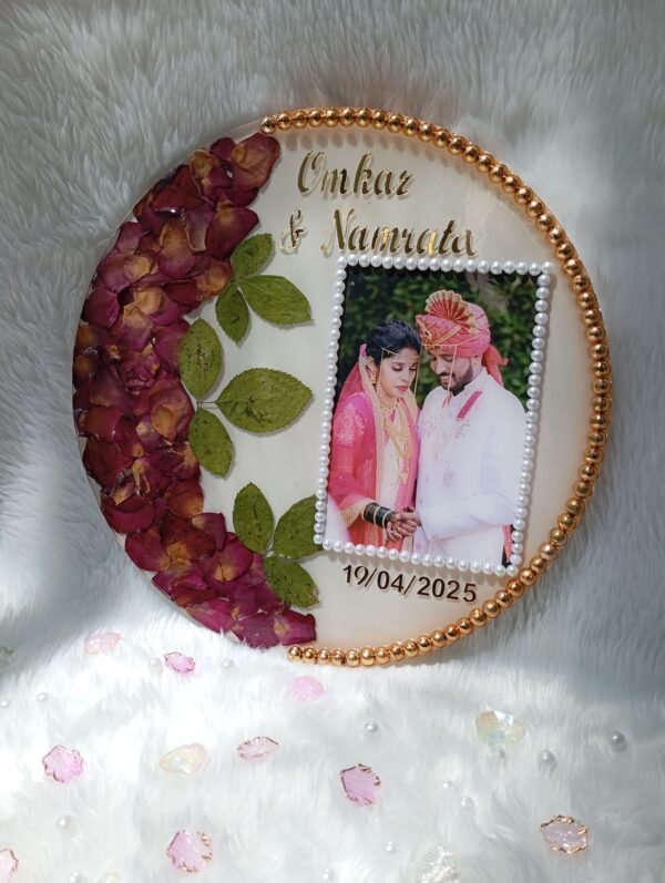 Crimson Leaf Pearl Wedding Bloom Preservation Frame (Customized)